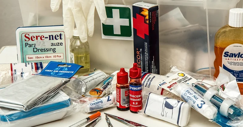 Premiers secours : la trousse qui sauve
